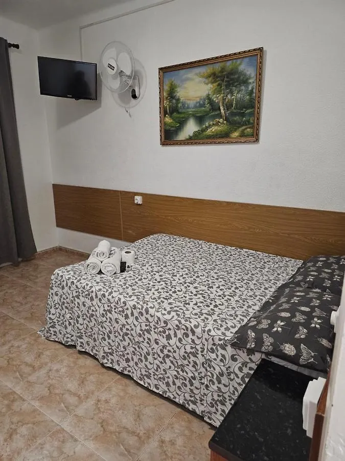 Guest house Hostal Sol Celeste Lloret de Mar